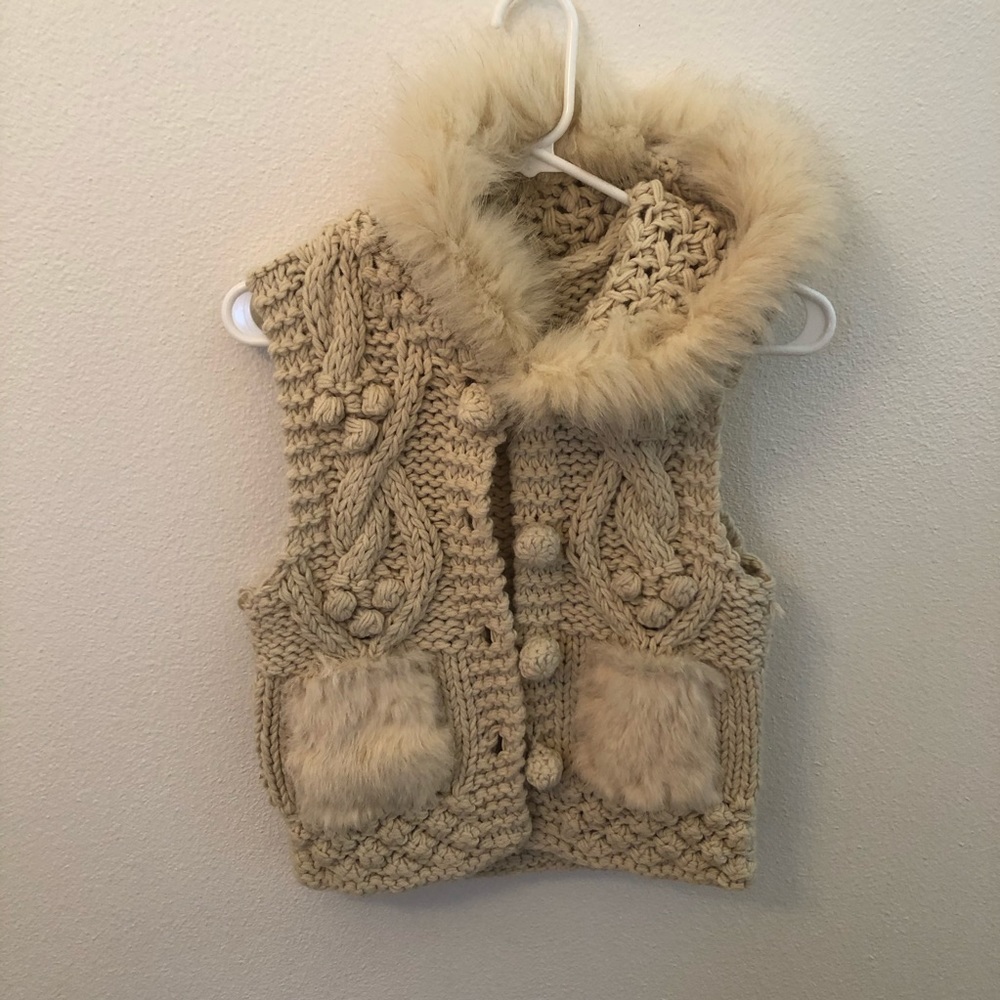 Alberto Makali Faux fur vest size medium Euc